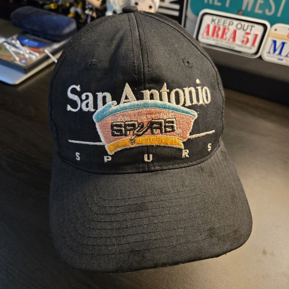 Vintage 90s San Antonio Spurs NBA Twins Enterprise Snapback Hat